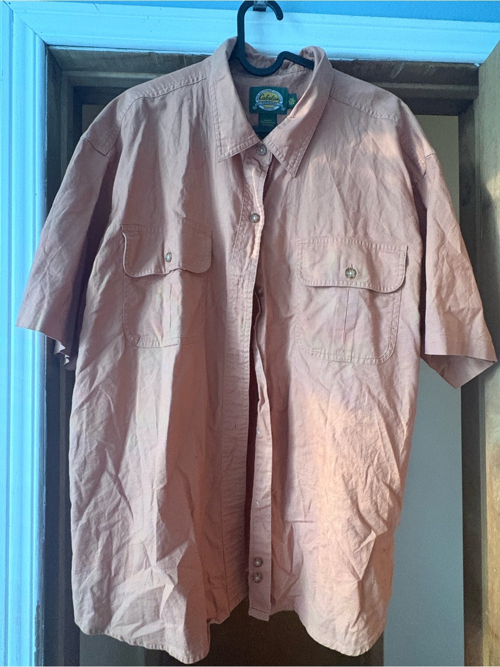 Men's Short-Sleeve Button-Up Shirt Jacket in Peach